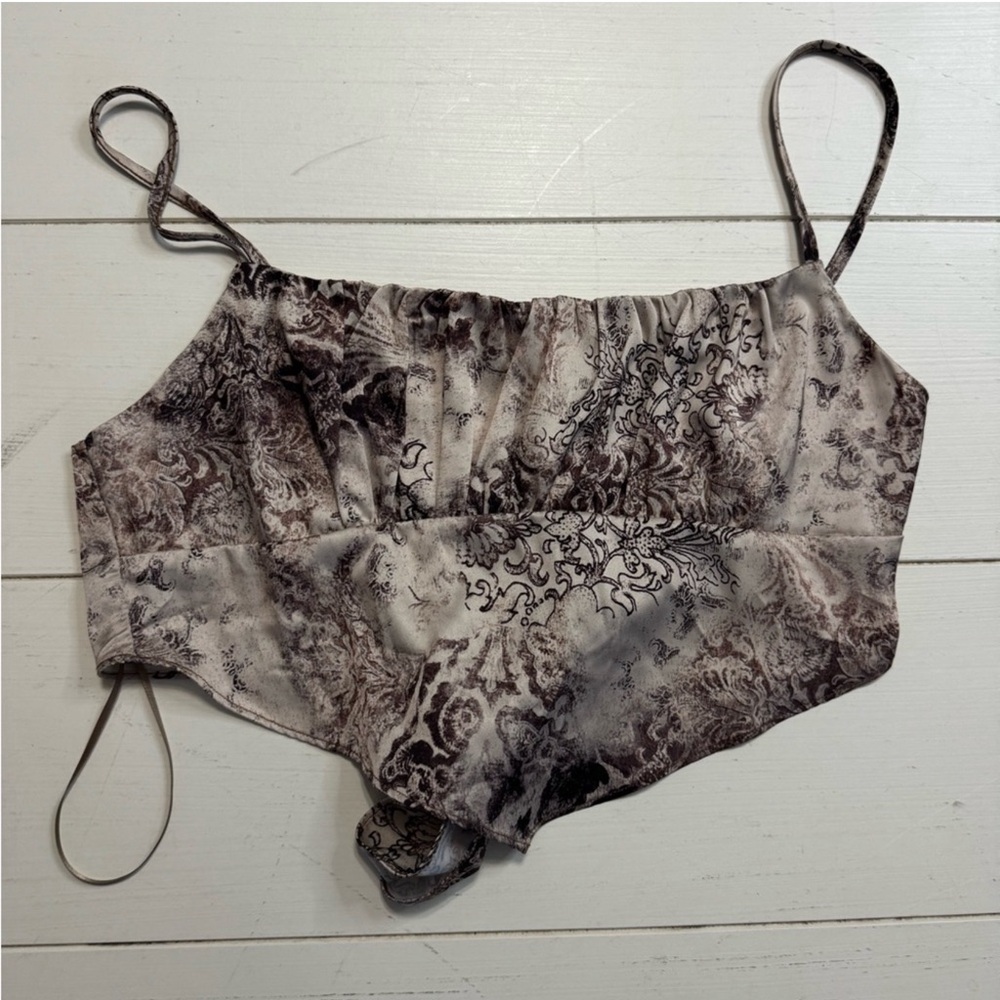 Garage Cropped Tank Top